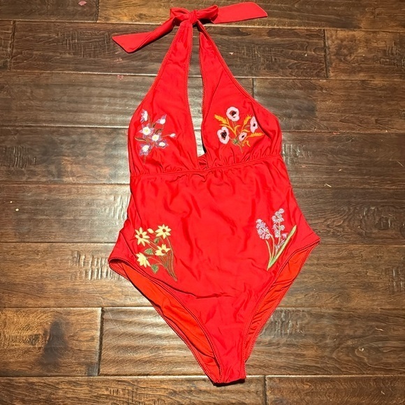 Vintage red bathing suit halter back delicate floral embroidery scalloped trim - Picture 1 of 14